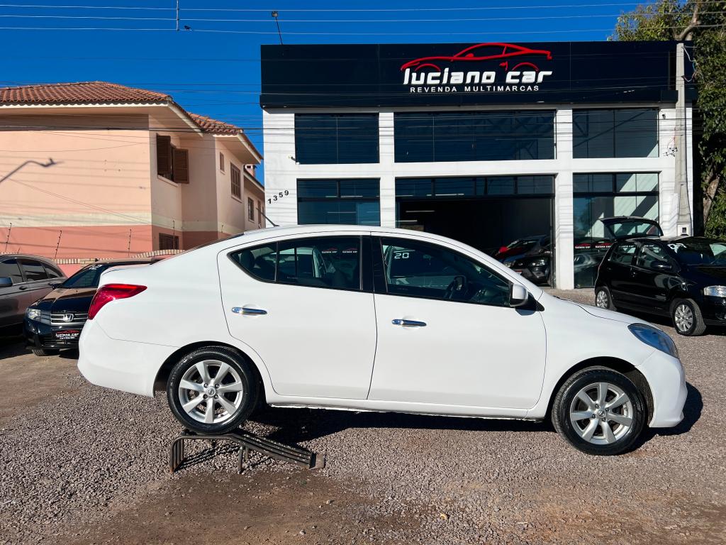 Nissan Versa 2014