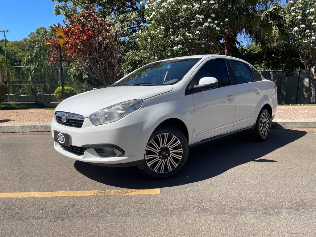 Fiat Grand Siena 2015
