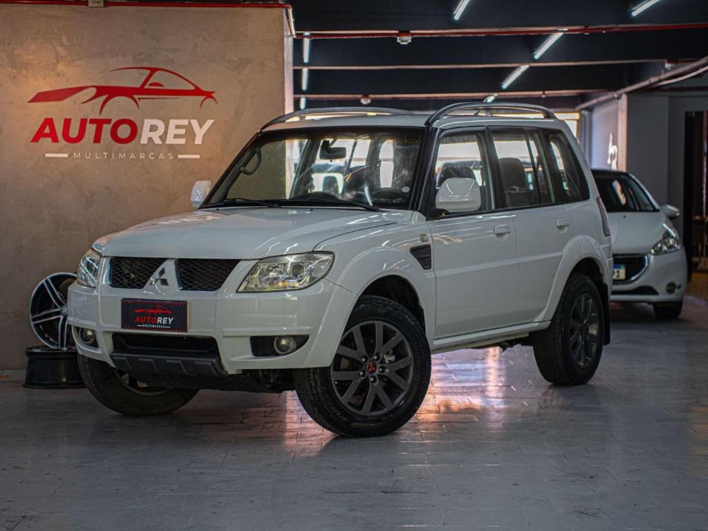 Mitsubishi Pajero Pajero TR4 2.0 Flex 16V 4X2 Aut. 2013