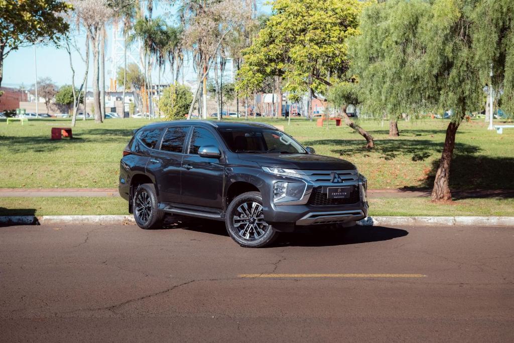 Mitsubishi Pajero 2022