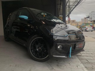 Foto do veículo Volkswagen Up 1.0 12v E-flex High Up! I-motion