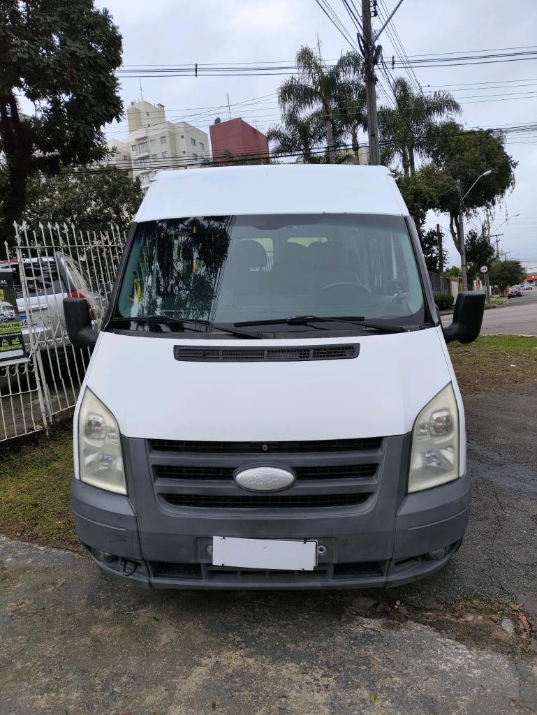 Ford Transit 2.4 L Van 2010