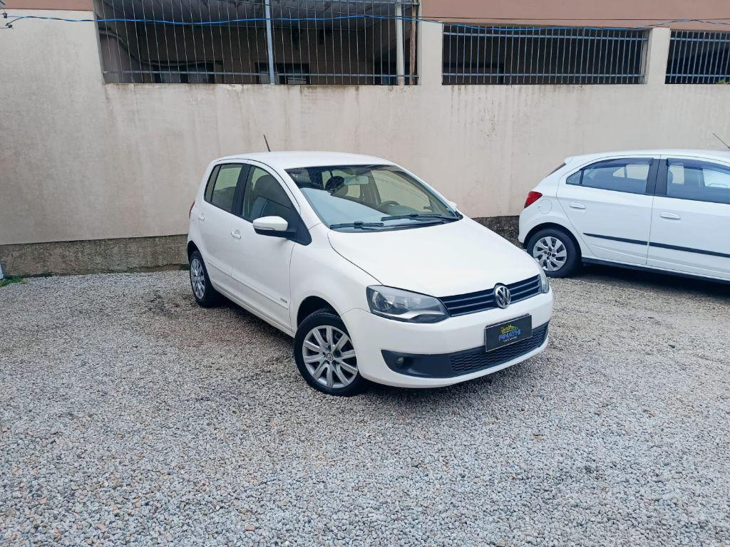Volkswagen Fox Fox 1.0 Mi Total Flex 8V 5p 2014