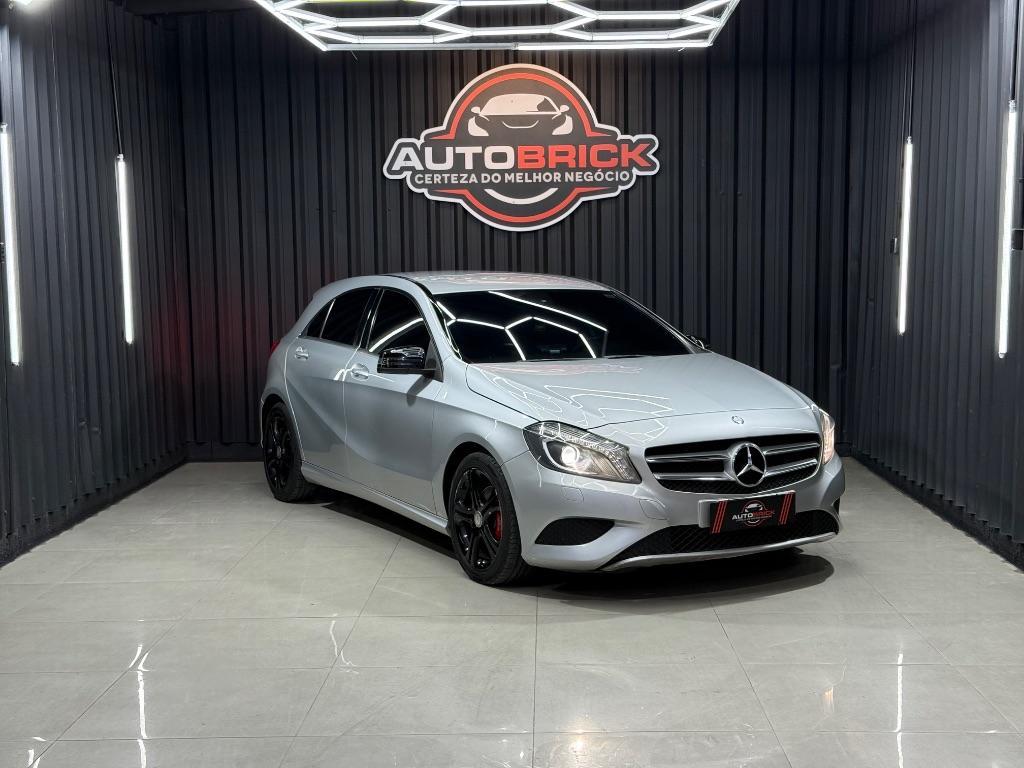 Mercedes-Benz A 200 Classe A 200 1.6 TB 16V Style 156cv Aut. 2014