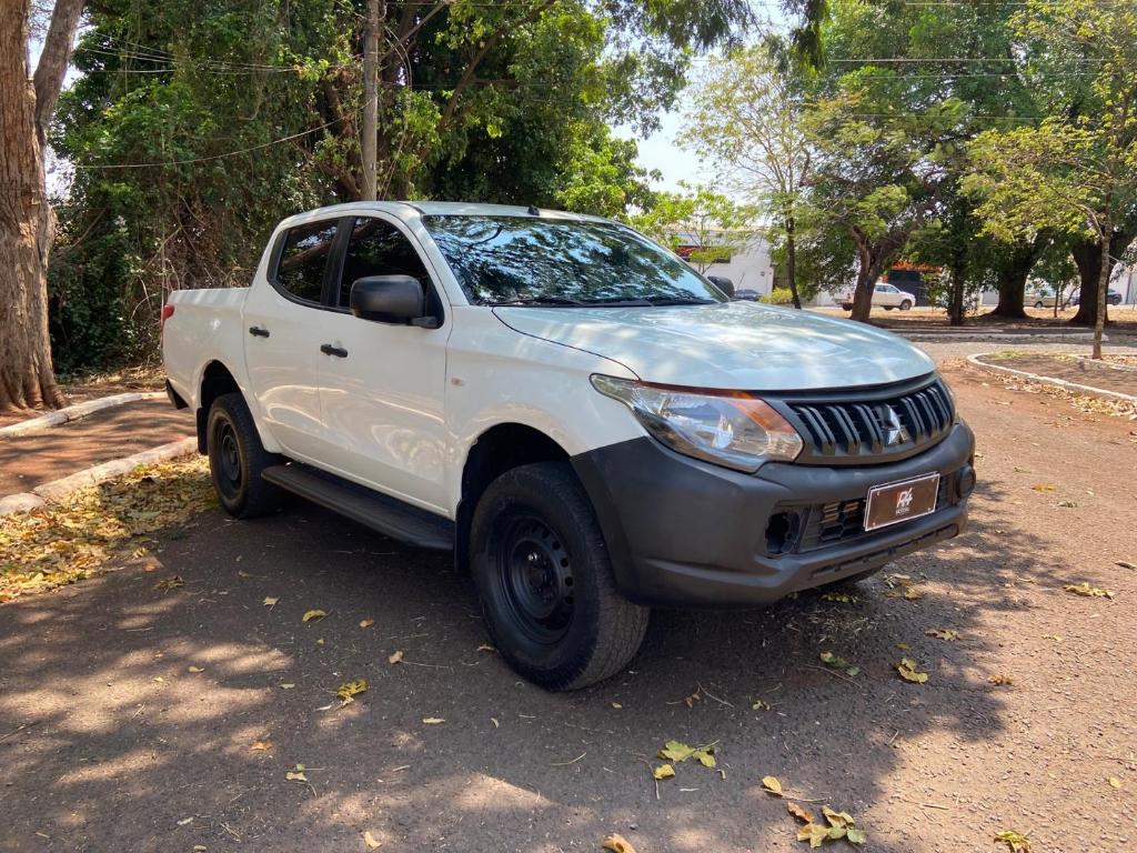 Mitsubishi L200 2.4 D Triton Gl 4wd 2022