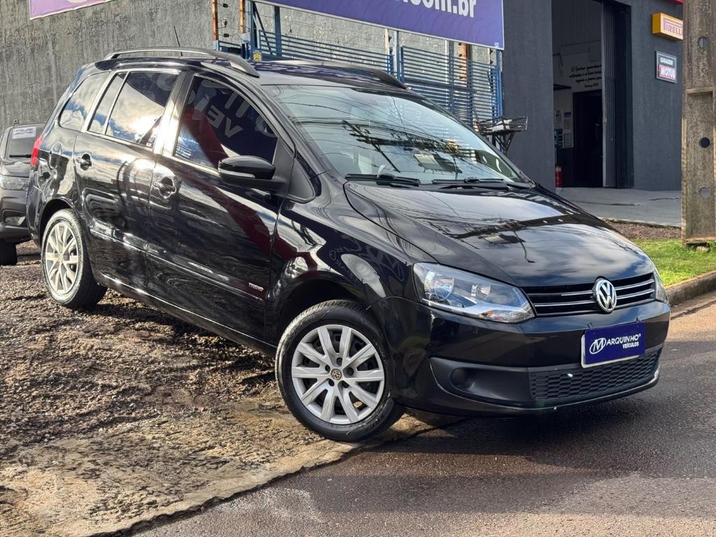 Volkswagen Spacefox SPACEFOX 1.6/ 1.6 Trend Total Flex 8V 5p 2013