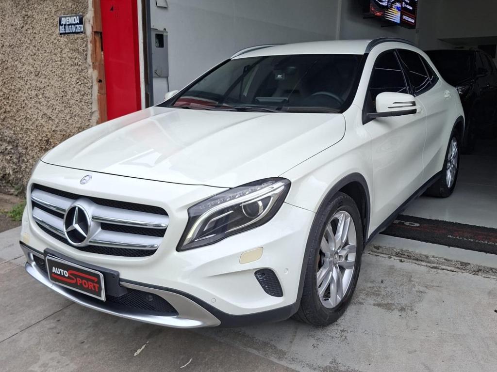 Mercedes-Benz B 200 Gasolina 2015
