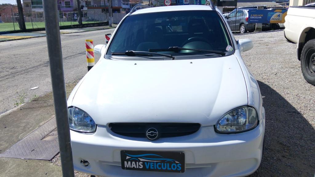 Chevrolet Corsa WAGON GLS 1.6 16V MPFI 4P 2000