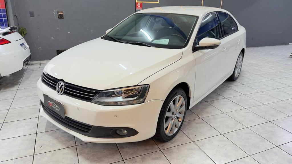 Volkswagen Jetta COMFORTLINE 2.0 8V FLEX 2012