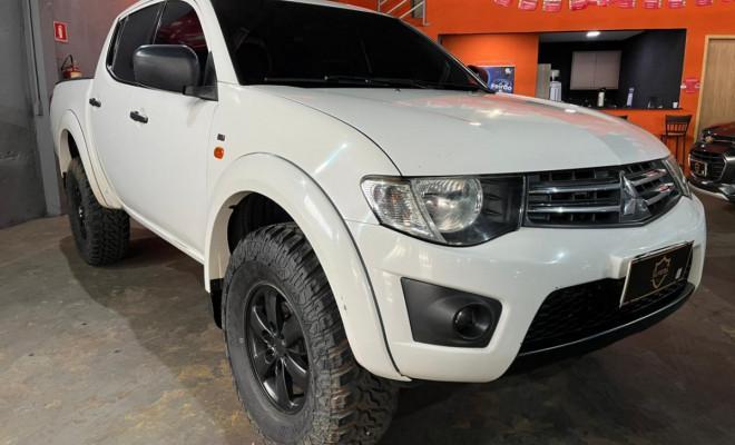 Mitsubishi L200 L200 Triton HLS 2.4 Flex 16V CD Mec. 2016