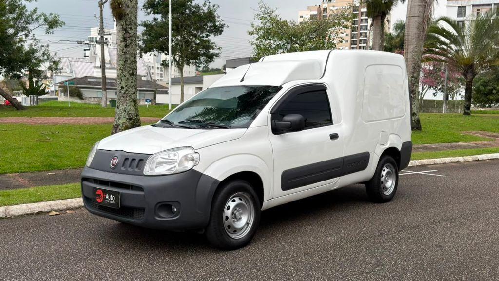 Fiat Fiorino Fiorino Furgão Work. HARD 1.4 Flex 8V 2p 2017