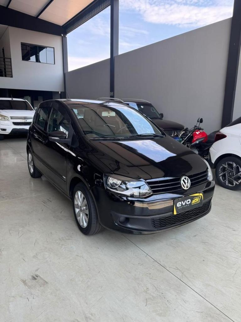 Volkswagen Fox Fox 1.0 Mi Total Flex 8V 5p 2011