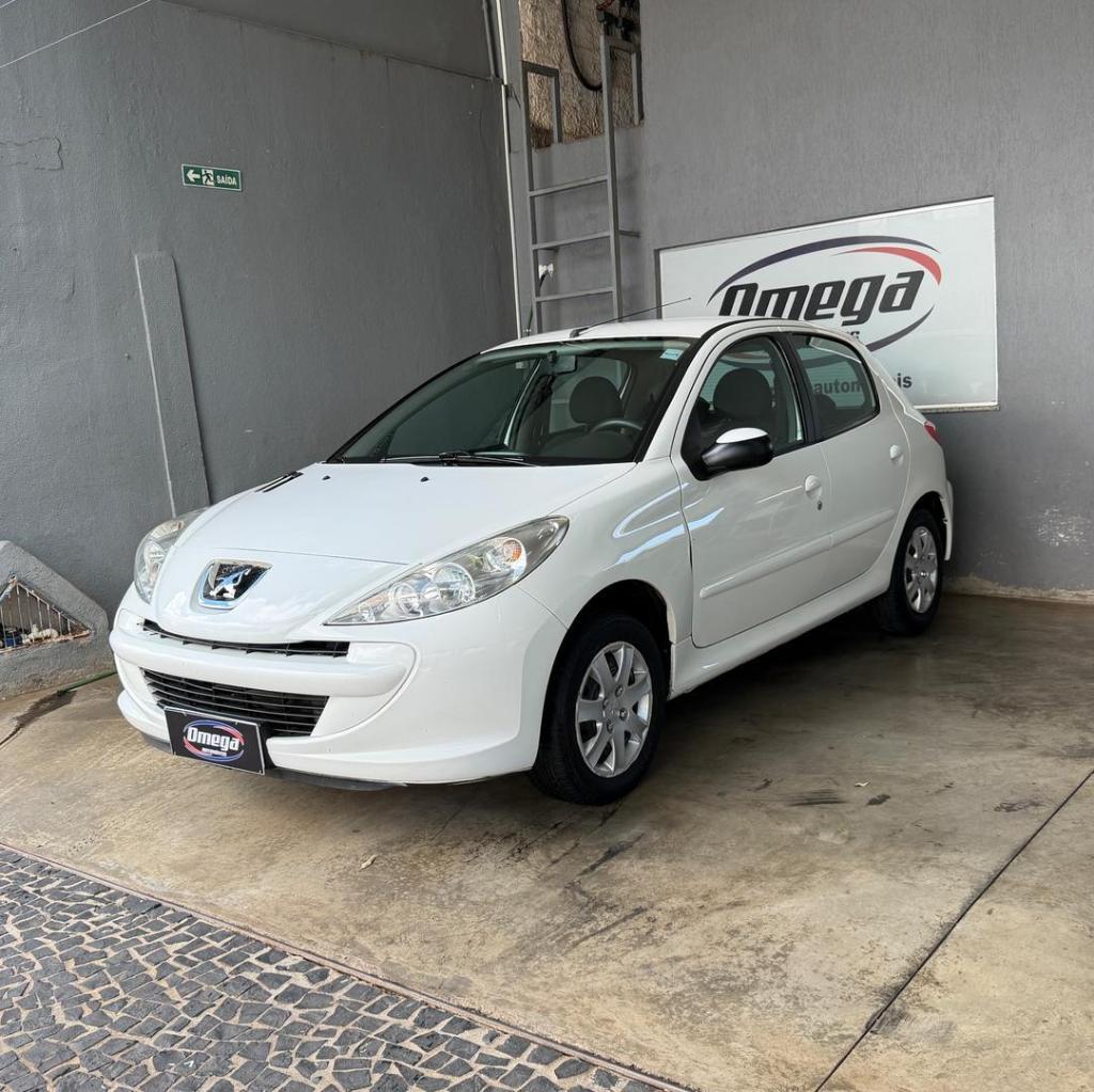 Peugeot 207 ACTIVE 1.4 8V FLEX 4P 2014