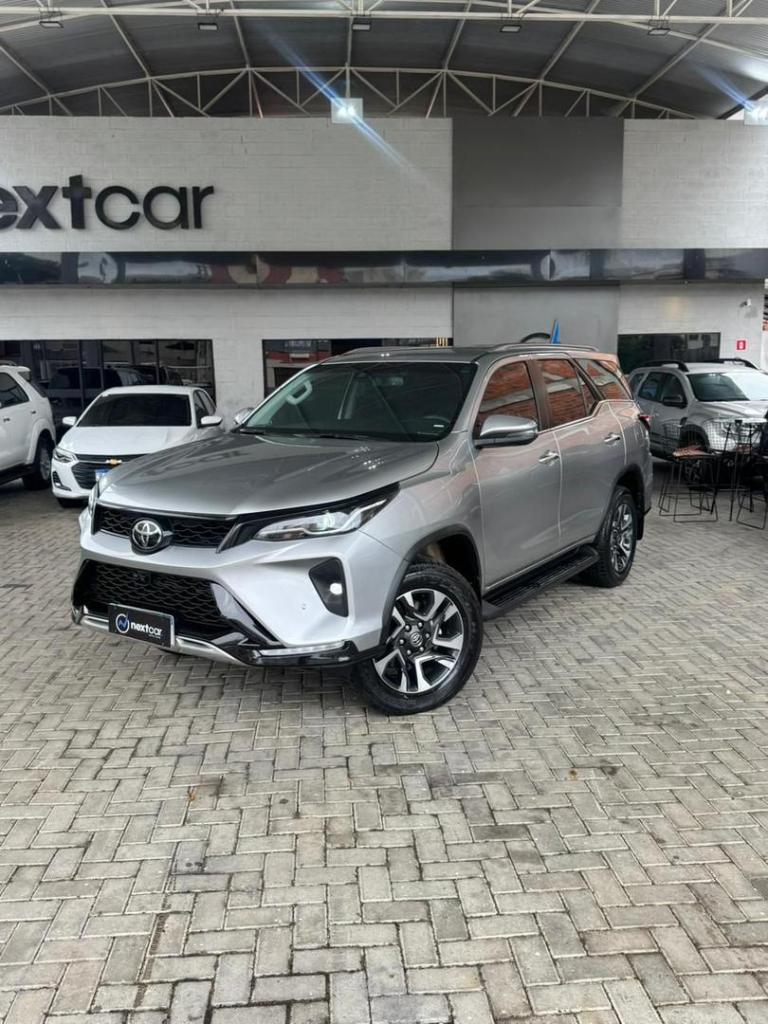 Toyota Hilux Sw4 Hilux SW4 SRX 4x4 2.8 TDI 16V Dies. Aut. 2024