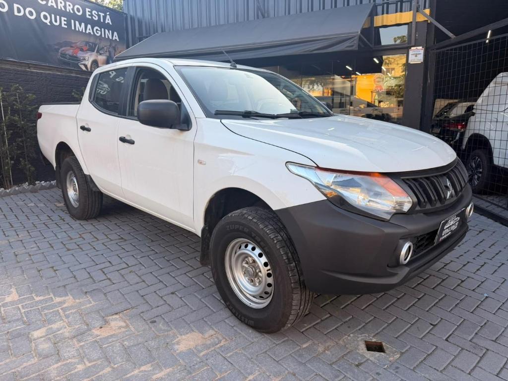Mitsubishi L200 2.4 D Triton Gl 4wd 2022