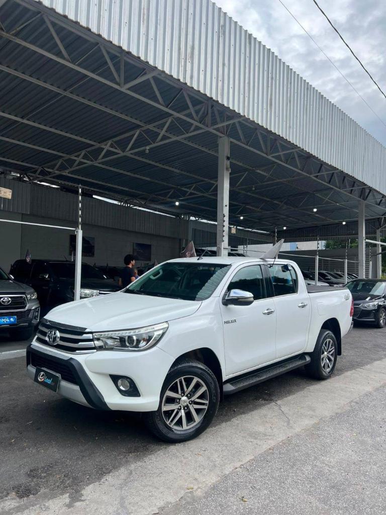 Toyota Hilux Hilux CD SRX 4x4 2.8 TDI 16V Diesel Aut. 2016