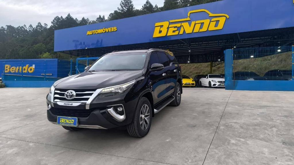 Toyota Hilux Sw4 SRX 4X4 2.8 TDI 16V DIES. AUT. 2018