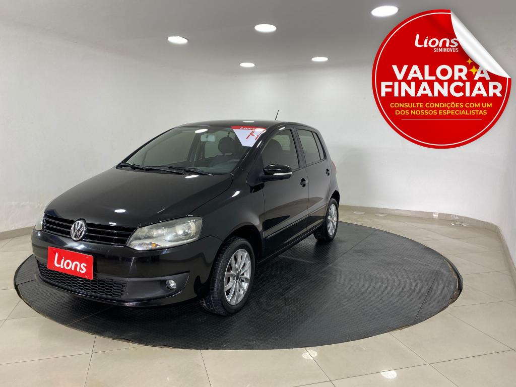 Volkswagen Fox 1.0 Tec Total Flex 2014