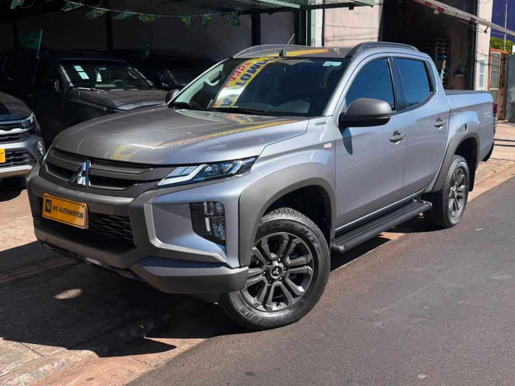 Mitsubishi L200 2025
