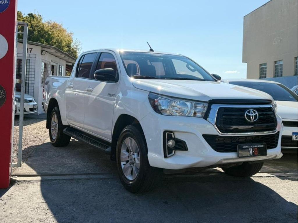 Toyota Hilux CD SR 4X4 2.8 TDI DIESEL AUT. 2019