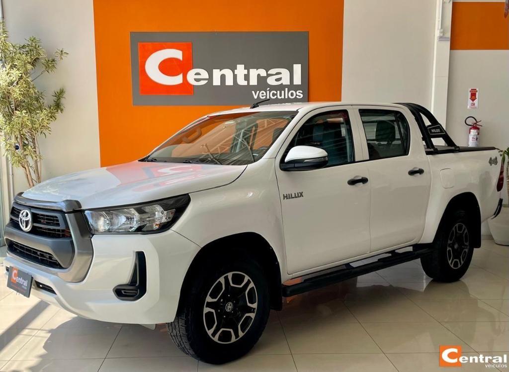 Toyota Hilux 2.7 SR 4X2 CD 16V FLEX 4P AUTOMÁTICO 2021