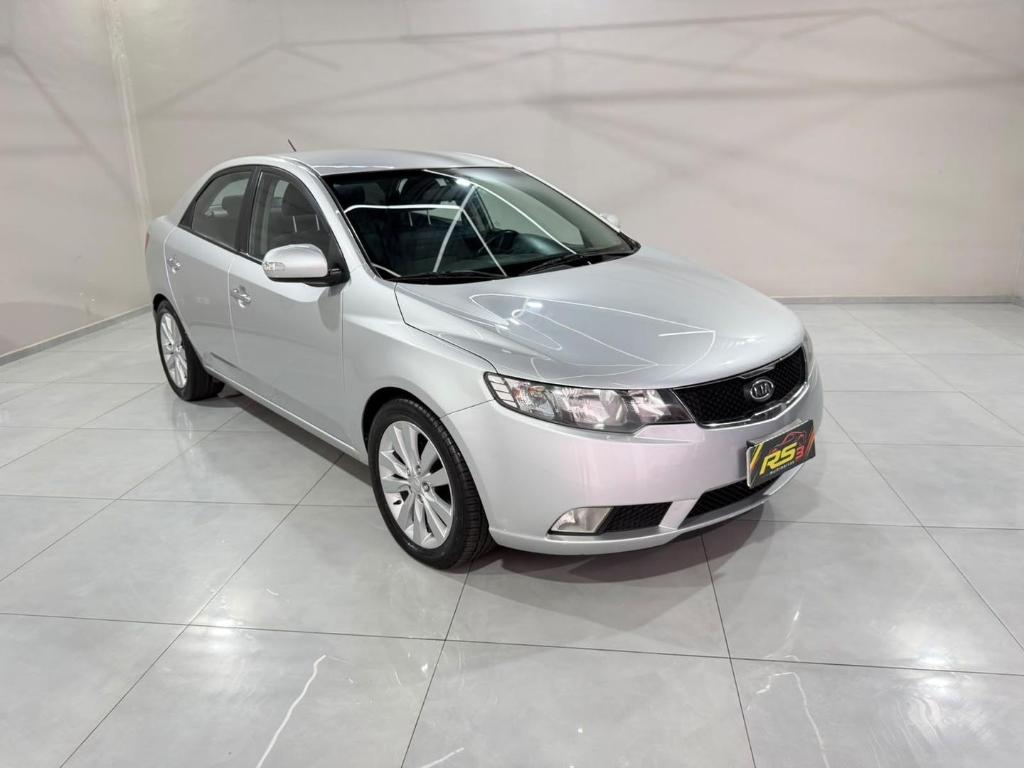 KIA Cerato 1.6 EX SEDAN 16V GASOLINA 4P AUTOMÁTICO 2009