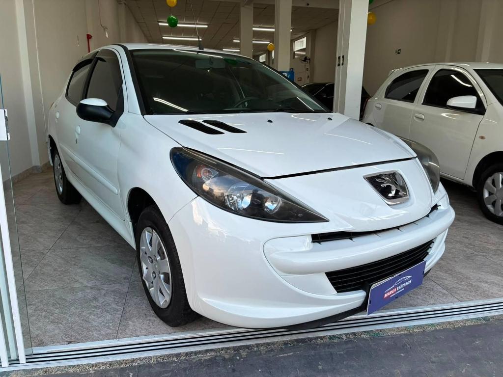Peugeot 207 ACTIVE 1.4 8V FLEX 4P 2015