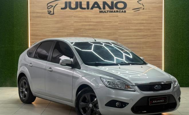 Ford Focus Focus 2.0 16V/SE/SE Plus Flex 5p Aut. 2013