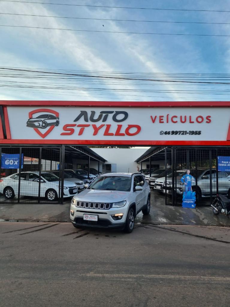 Jeep Compass COMPASS LONGITUDE 2.0 4x4 Dies. 16V Aut. 2018