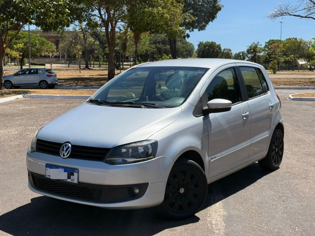 Volkswagen Fox 1.0 Tec Total Flex 2014