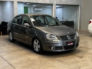 Foto do veículo Volkswagen Polo 1.6 Sedan T Flex Comfortline I-motion