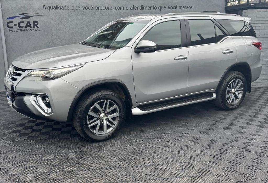 Toyota Hilux Sw4 Hilux SW4 SRX 4x4 2.8 TDI 16V Dies. Aut. 2018