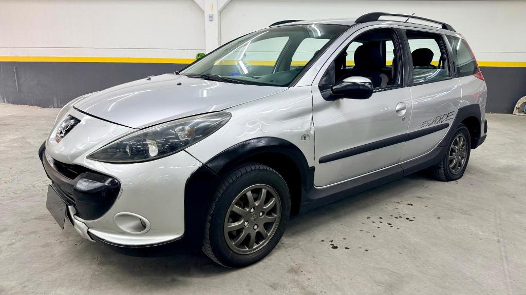 Peugeot 207 207 SW ESCAPADE 1.6 16V Flex 5p 2009