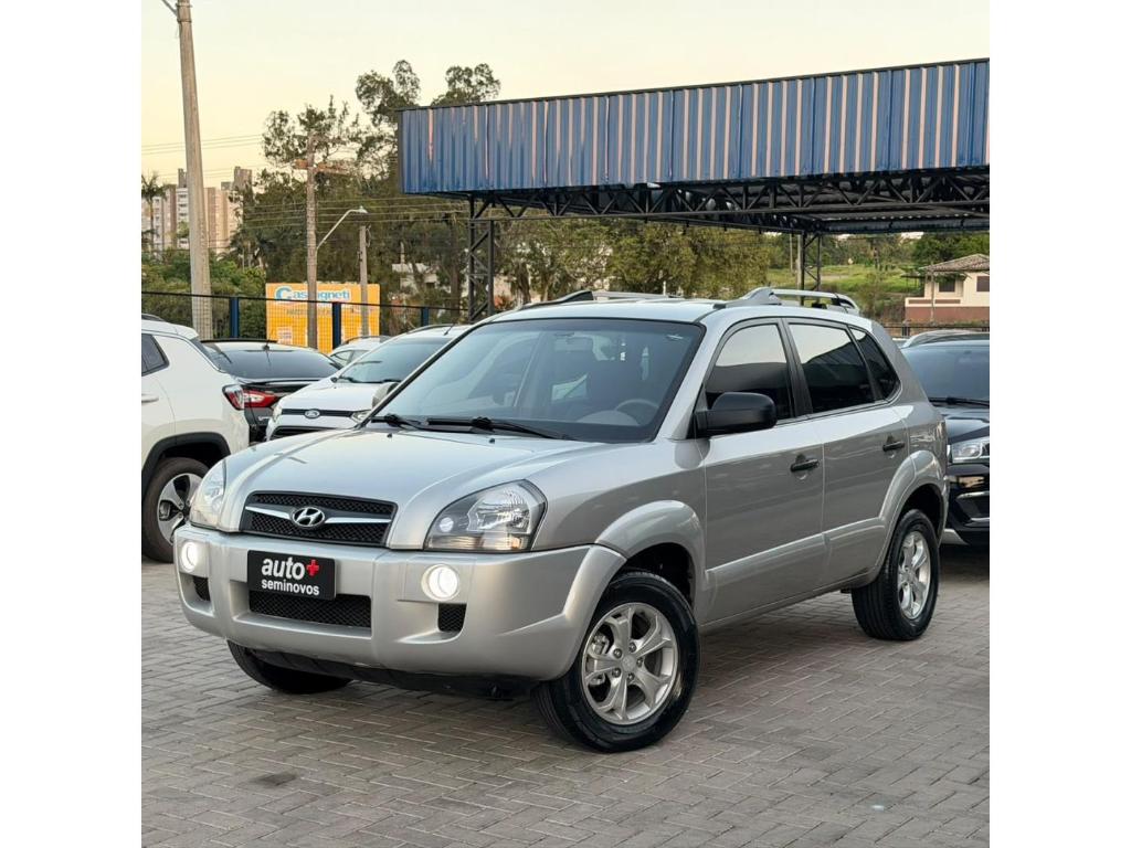 Hyundai Tucson (NAC) GL 4X2 2.0 16V MT 2010