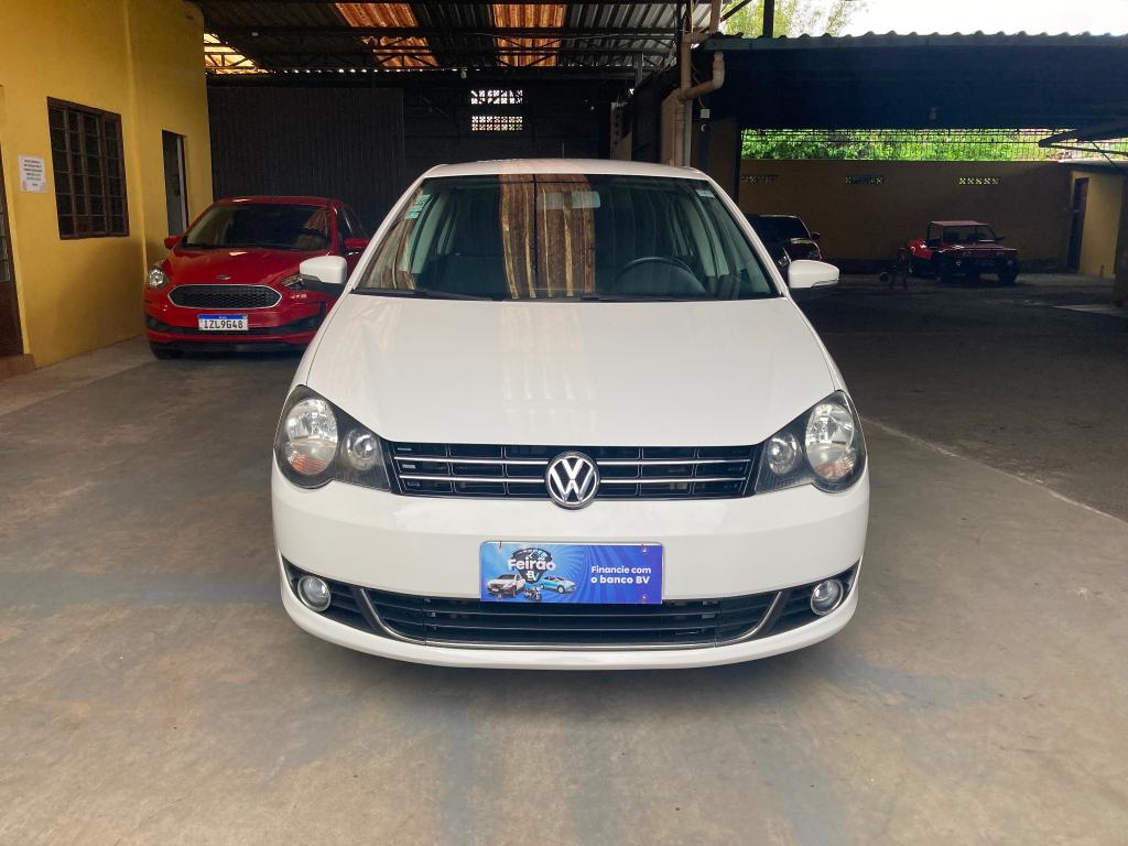 Volkswagen Polo Polo Sed.COMFORT. I MOTION 1.6 T.Flex 4p 2014