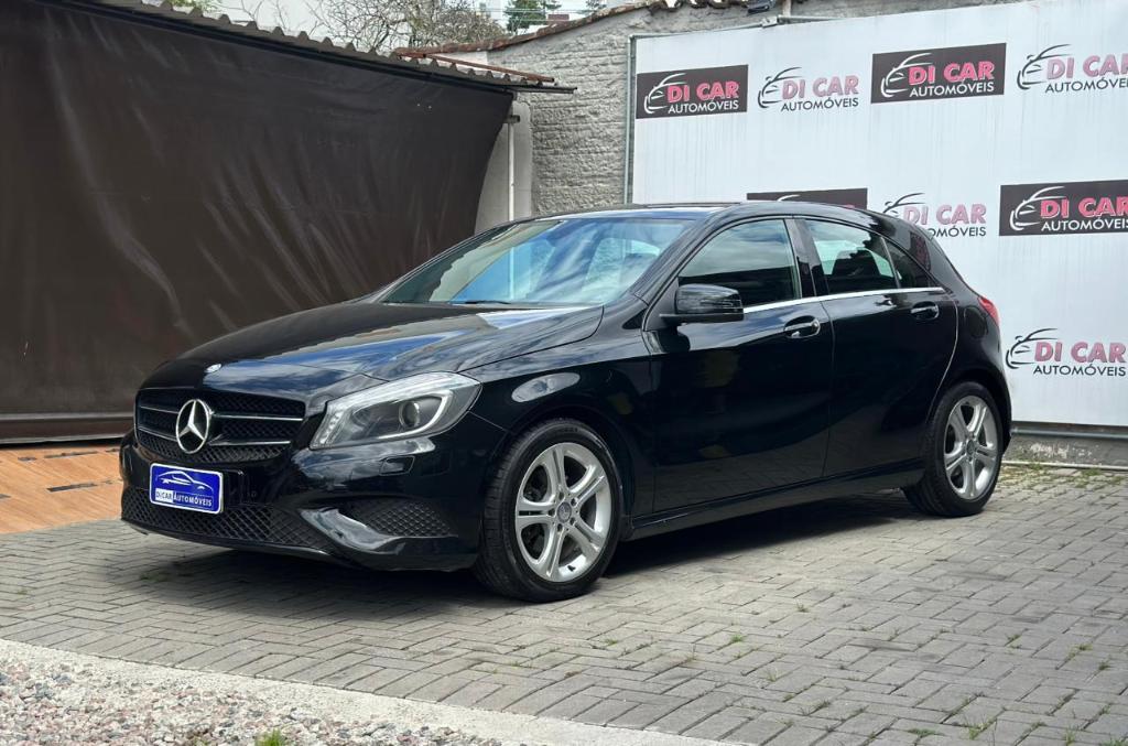 Mercedes-Benz A 200 URBAN 1.6 2015