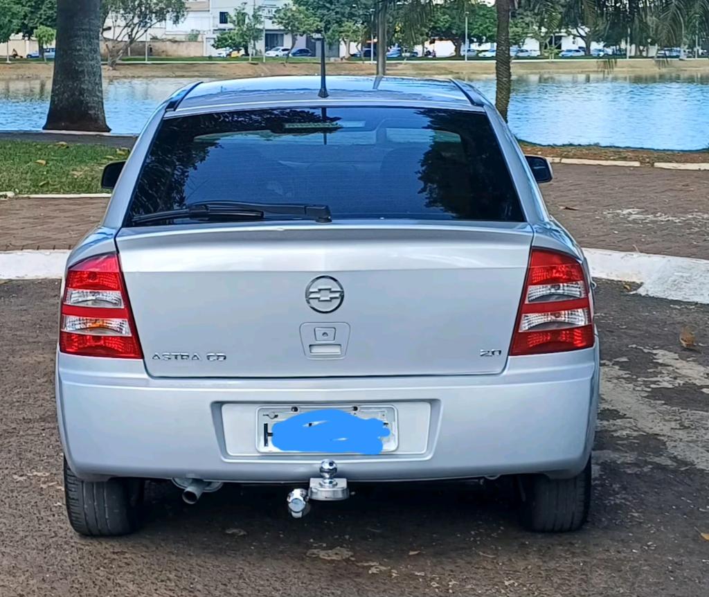 Chevrolet Astra Astra 2.0/ CD 2.0 8V 3p Aut. 2004