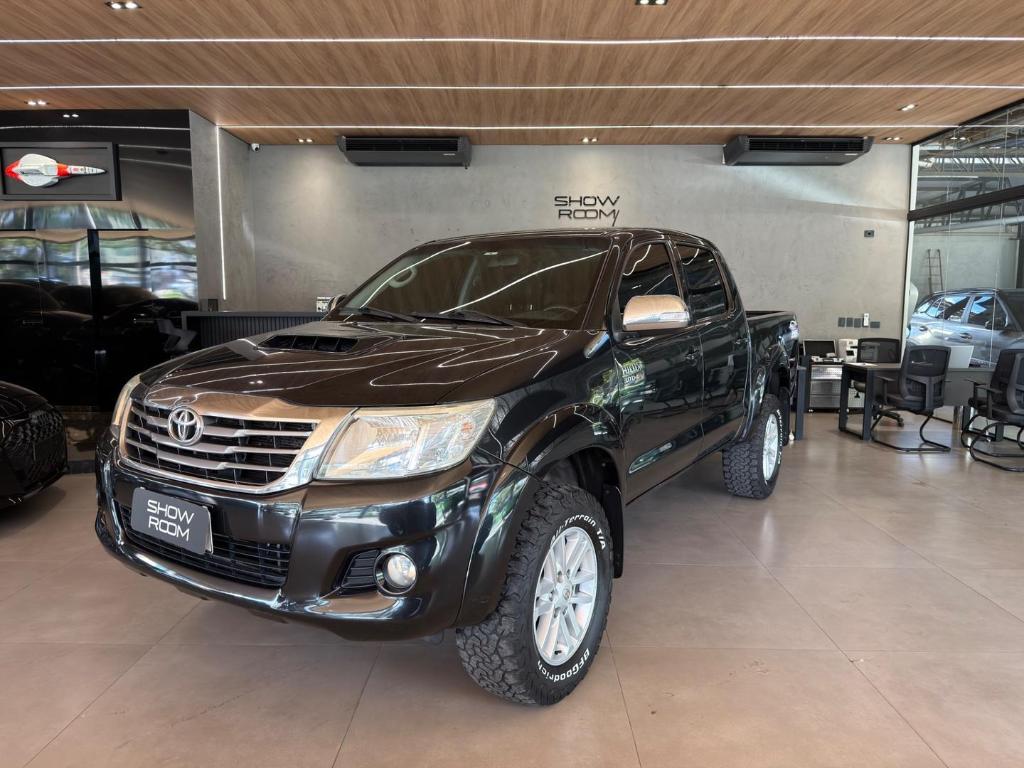 Toyota Hilux 3.0 SRV TOP 4X4 CD 16V TURBO INTERCOOLER DIESEL 4P AUTOMÁTICO 2014