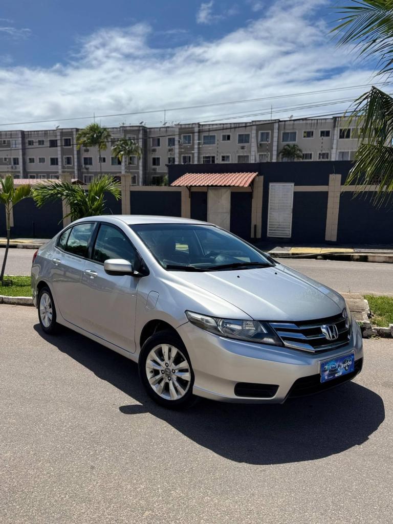 Honda City 1.5 LX 16V FLEX 4P AUTOMÁTICO 2013