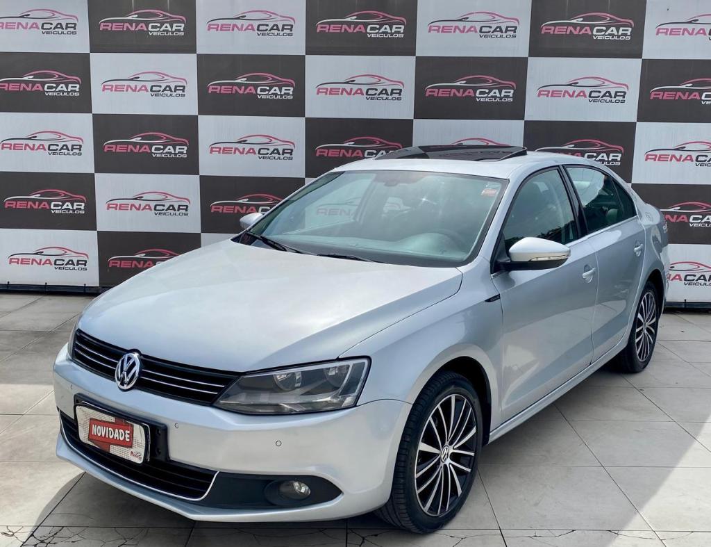 Volkswagen Jetta HIGHLINE 2.0 TSI 211CV DSG 2012