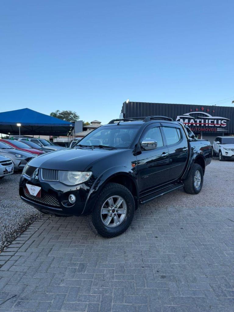 Mitsubishi L200 Triton Hpe 3.2 Cd Tb Int.diesel Aut - Automática