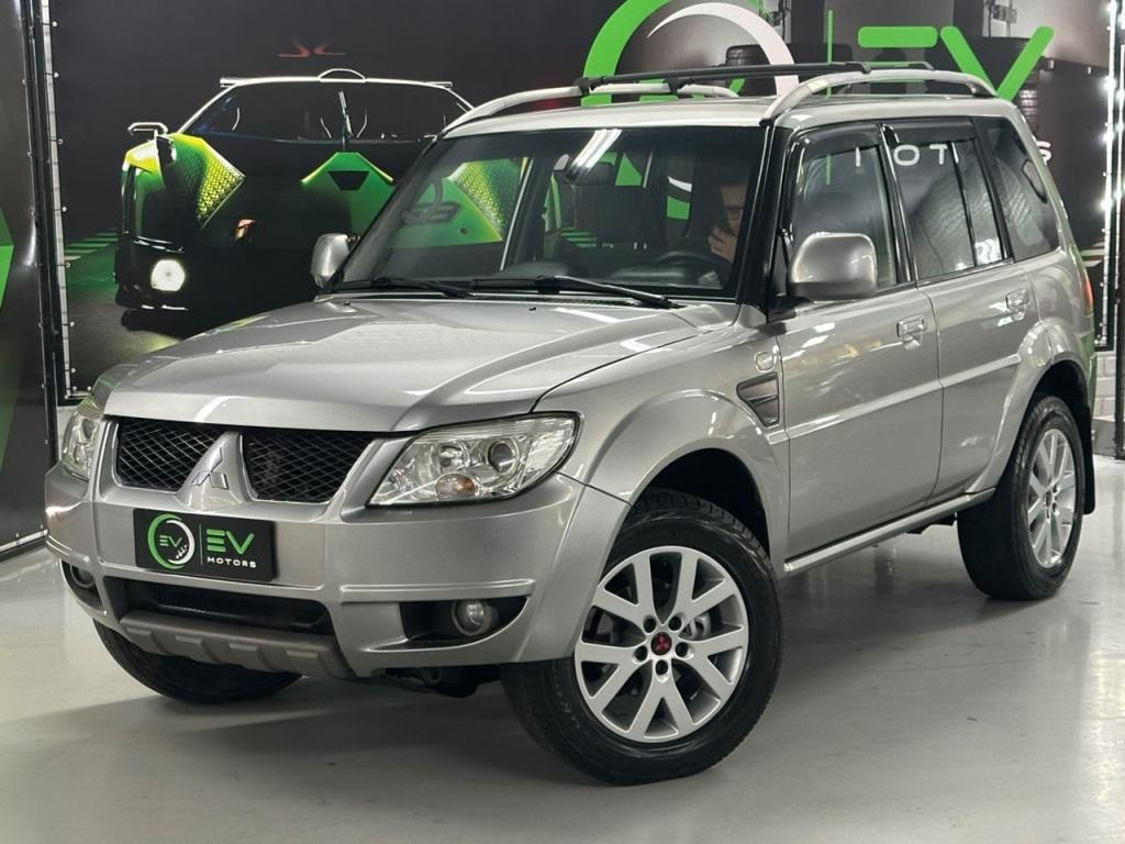 Mitsubishi Pajero 2014