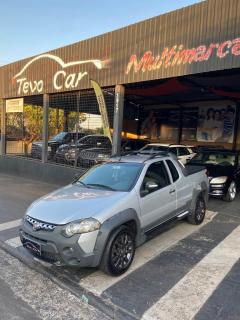 Foto do veículo Fiat Strada 1.8 E.torq Flex Cd Adventure