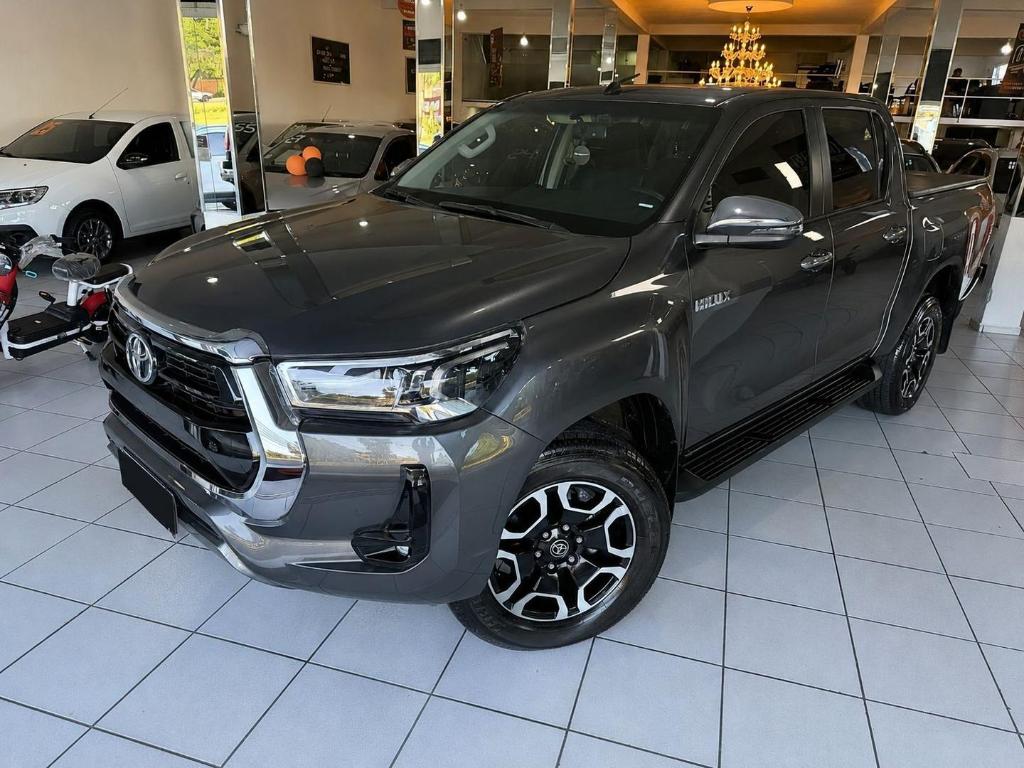 Toyota Hilux Hilux CD SRV 4x4 2.8 TDI Diesel Aut. 2025