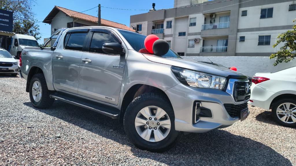 Toyota Hilux CD SR 4X4 2.8 TDI DIESEL AUT. 2019