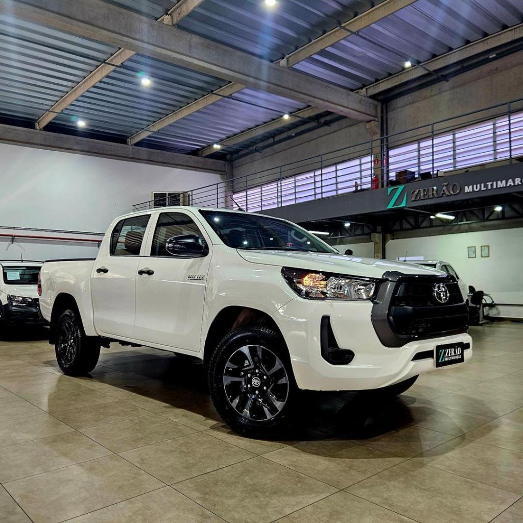 Toyota Hilux Hilux CD 4x4 2.8  Diesel Aut. 2024