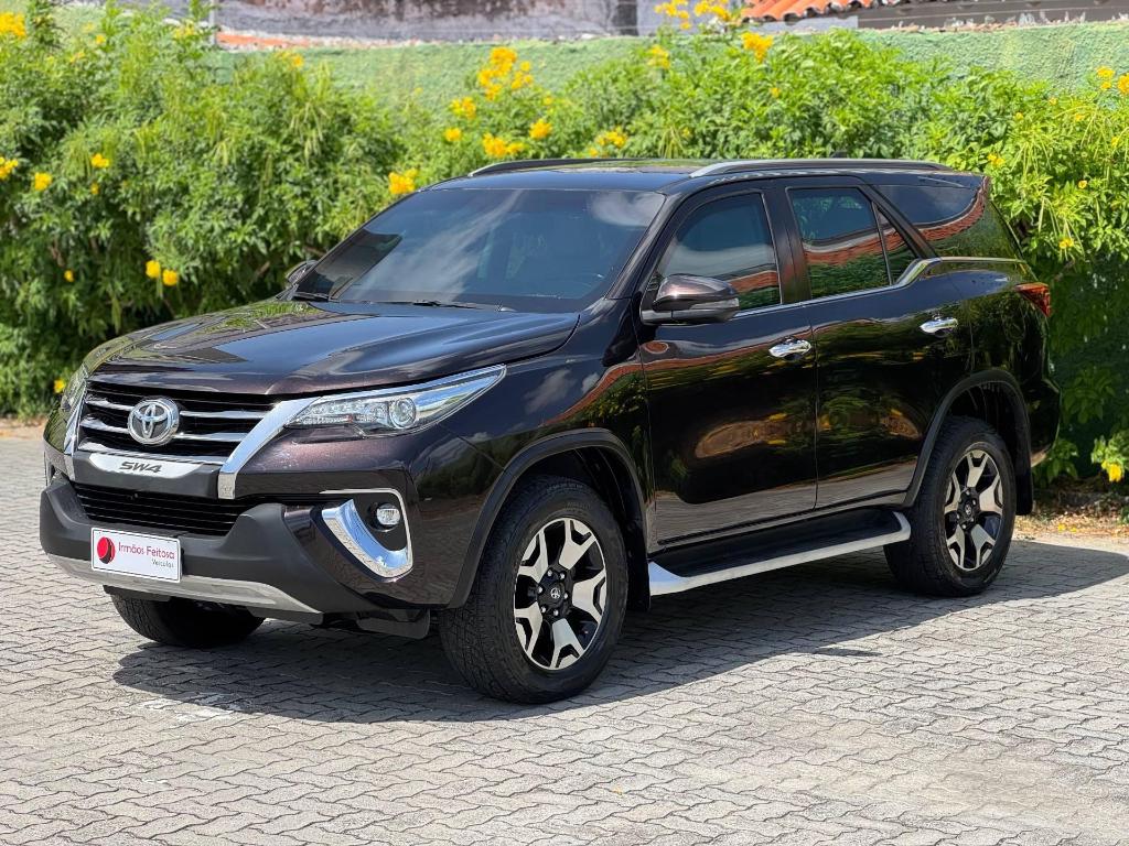 Toyota Hilux Sw4 SRX 4X4 2.8 TB 5LUG AT 2020