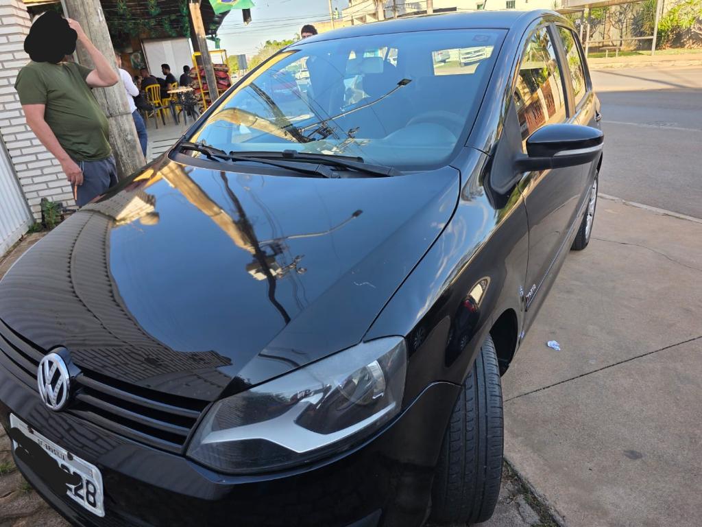 Volkswagen Fox Fox 1.0 Mi Total Flex 8V 3p 2014