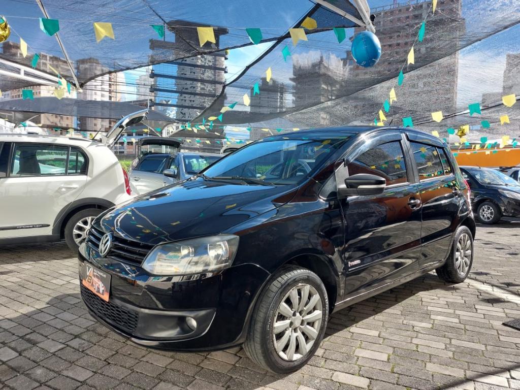 Volkswagen Fox Fox 1.0 Mi Total Flex 8V 3p 2013