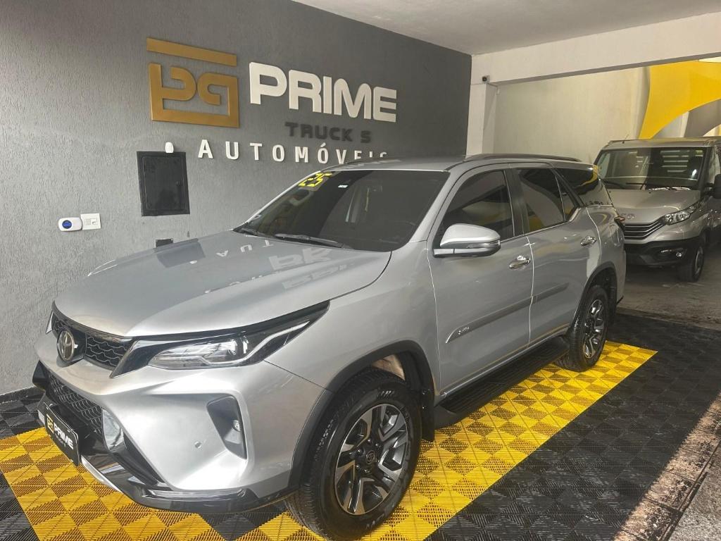 Toyota Sw4 2.8 Tdi Srx Platinum 7l Auto 4wd 2025